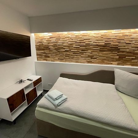 Aviators Guest House - Premium Room Strausberg Esterno foto